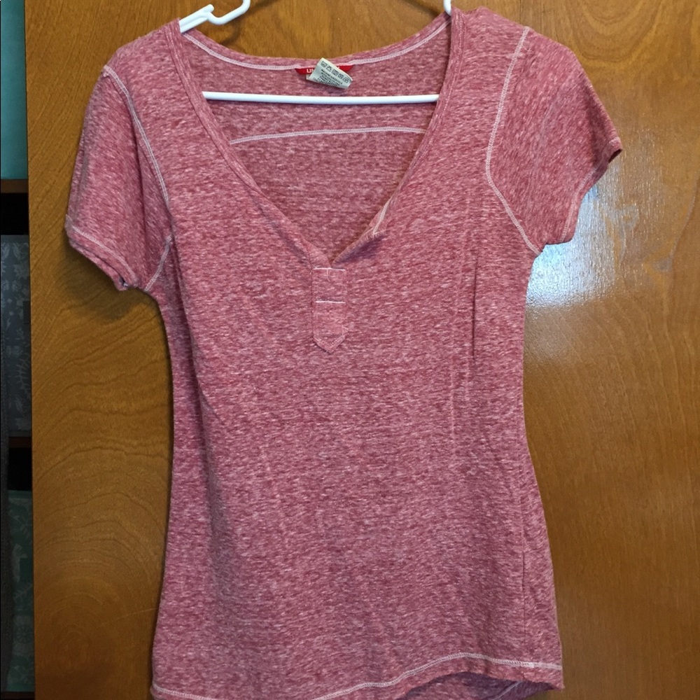 Unionbay V-neck shirt